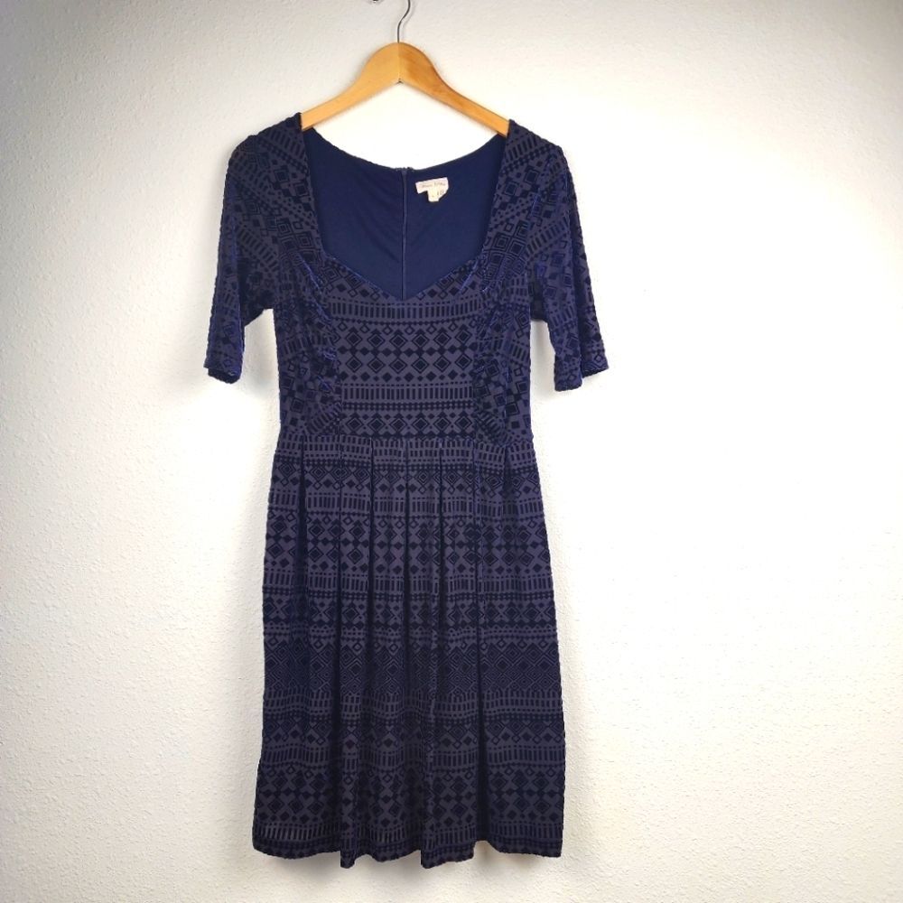 Meadow Rue Anthropologie Navy Cocktail Fancy Velvety Textured Dress Size Small